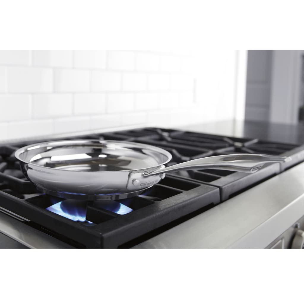 Cuisinart poêle mise à l'échelle pour comparaison taille et ergonomie
