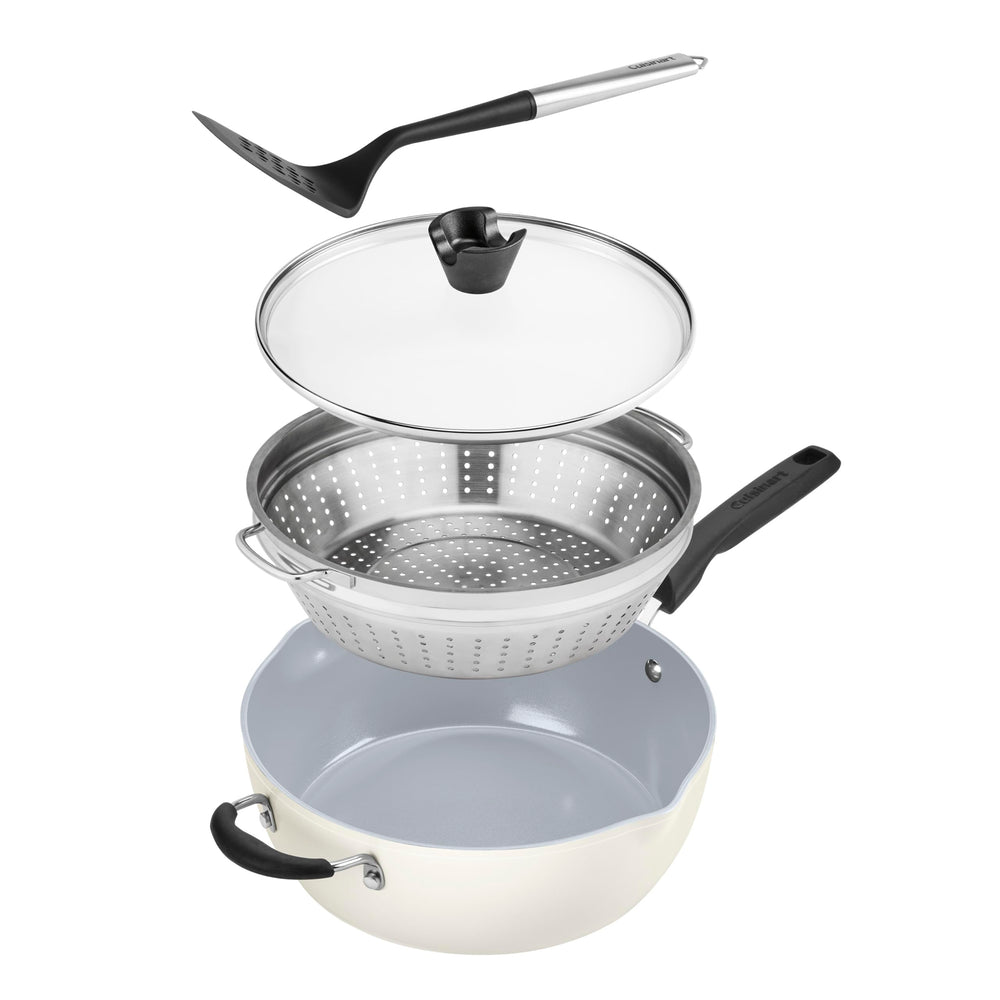 Cuisinart gros plan du revêtement PURELYCERAMIC pour antiadhérence facile