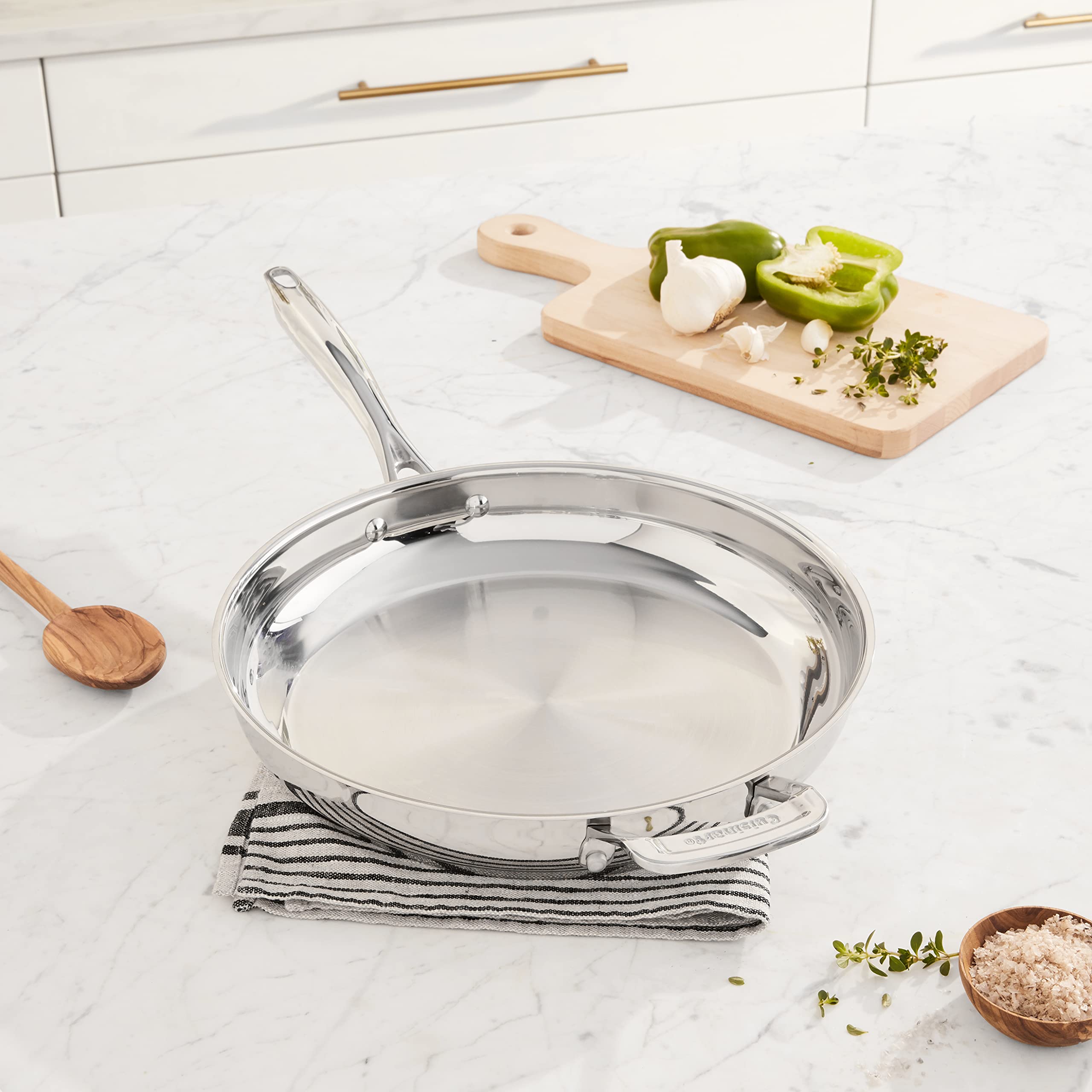 Cuisinart comparaison taille 30 cm pour évaluer capacité et encombrement