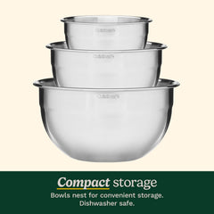Cuisinart gros plan sur la finition inox lisse pour un nettoyage facile