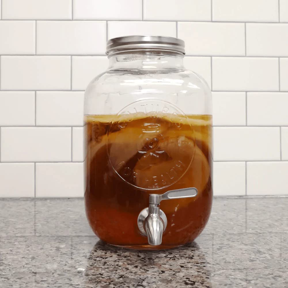 Cultures For Health robinet en gros plan facilitant le service hygiénique du kombucha