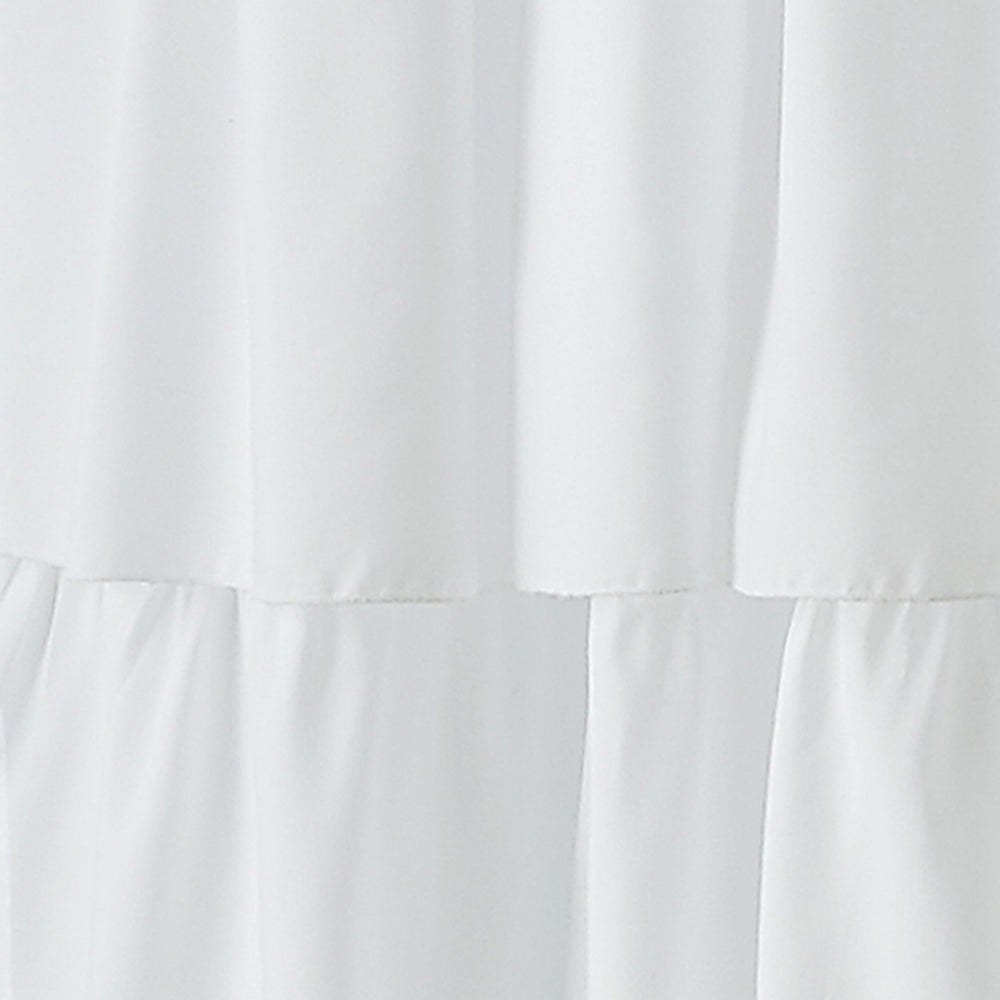 Curtainworks panneau posé à côté d'une règle montrant taille 42x63 pouces