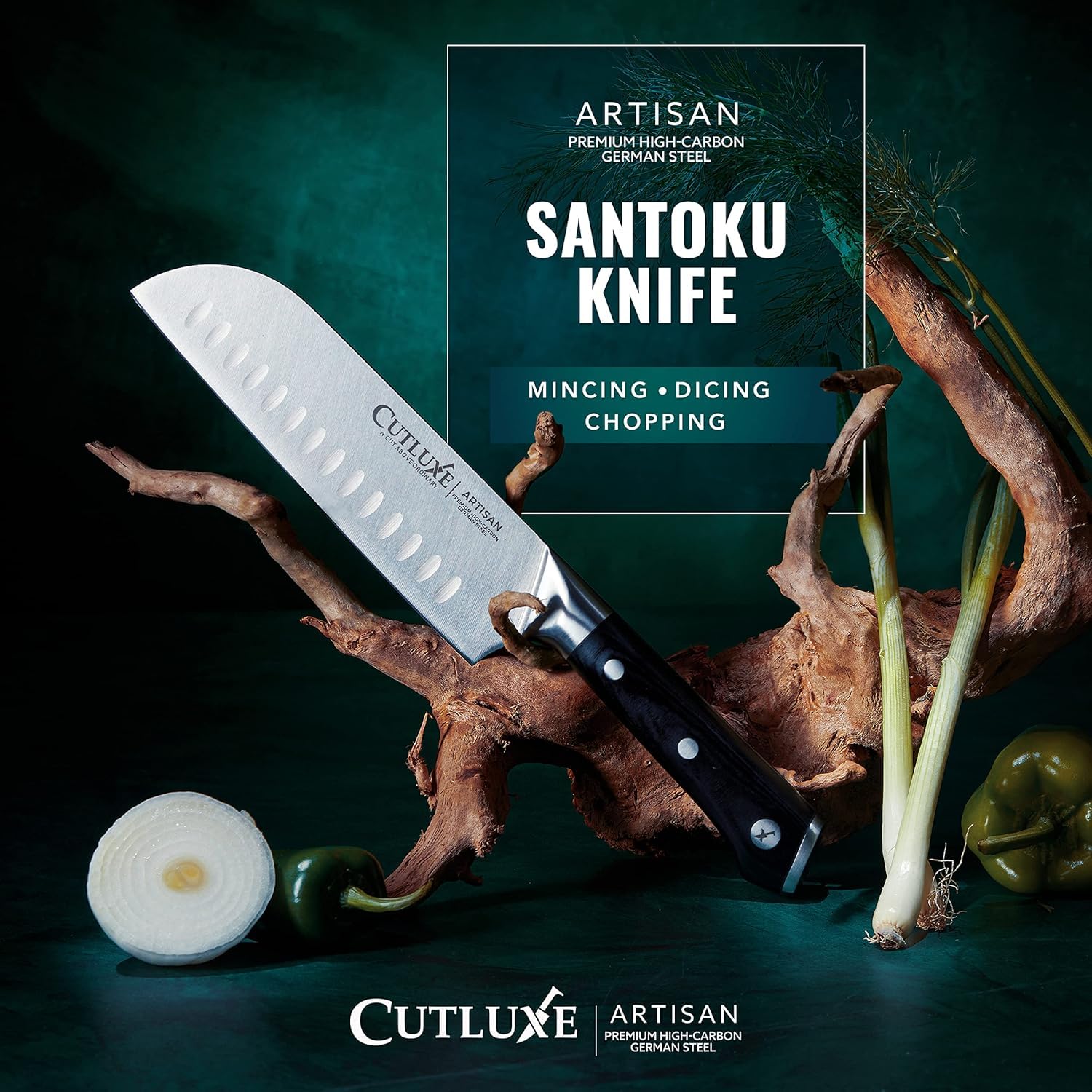 Cutluxe en situation lifestyle sur planche à découper pour usage quotidien