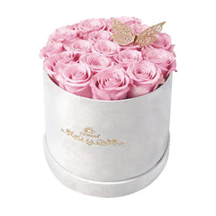 Cyrabota boîte ronde face avant montrant 16 roses rose pâle et élégance durable