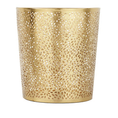 deco 79 gros plan motif percé chrysanthemum ajoute texture raffinée