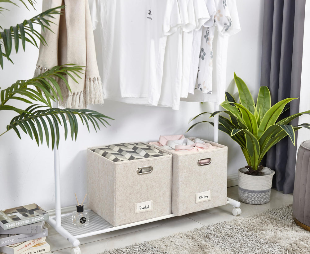 DECOMOMO comparaison de taille avec objets, dimensions 28 cm claires