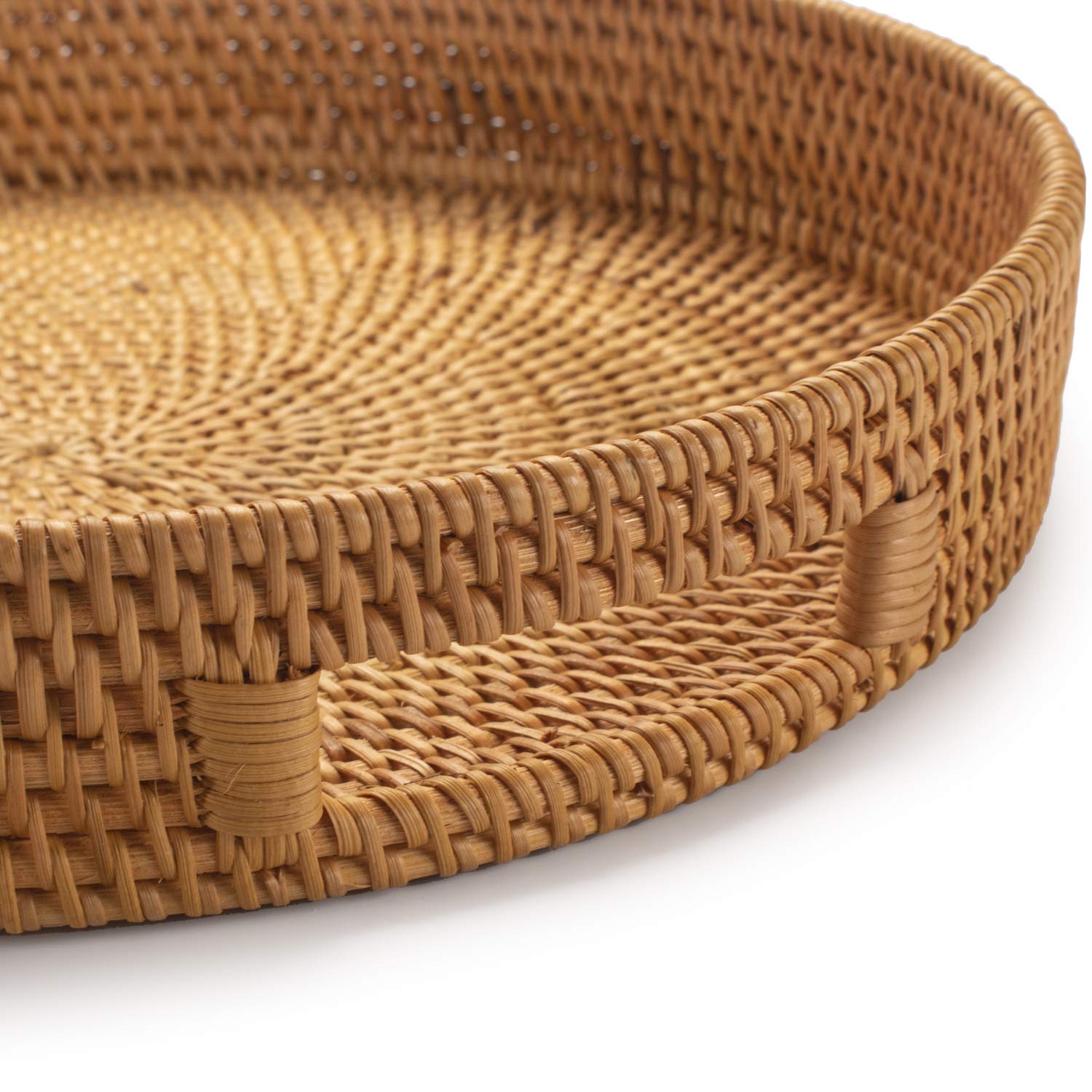 DECRAFTS gros plan du tressage en rotin, texture solide et esthétisme