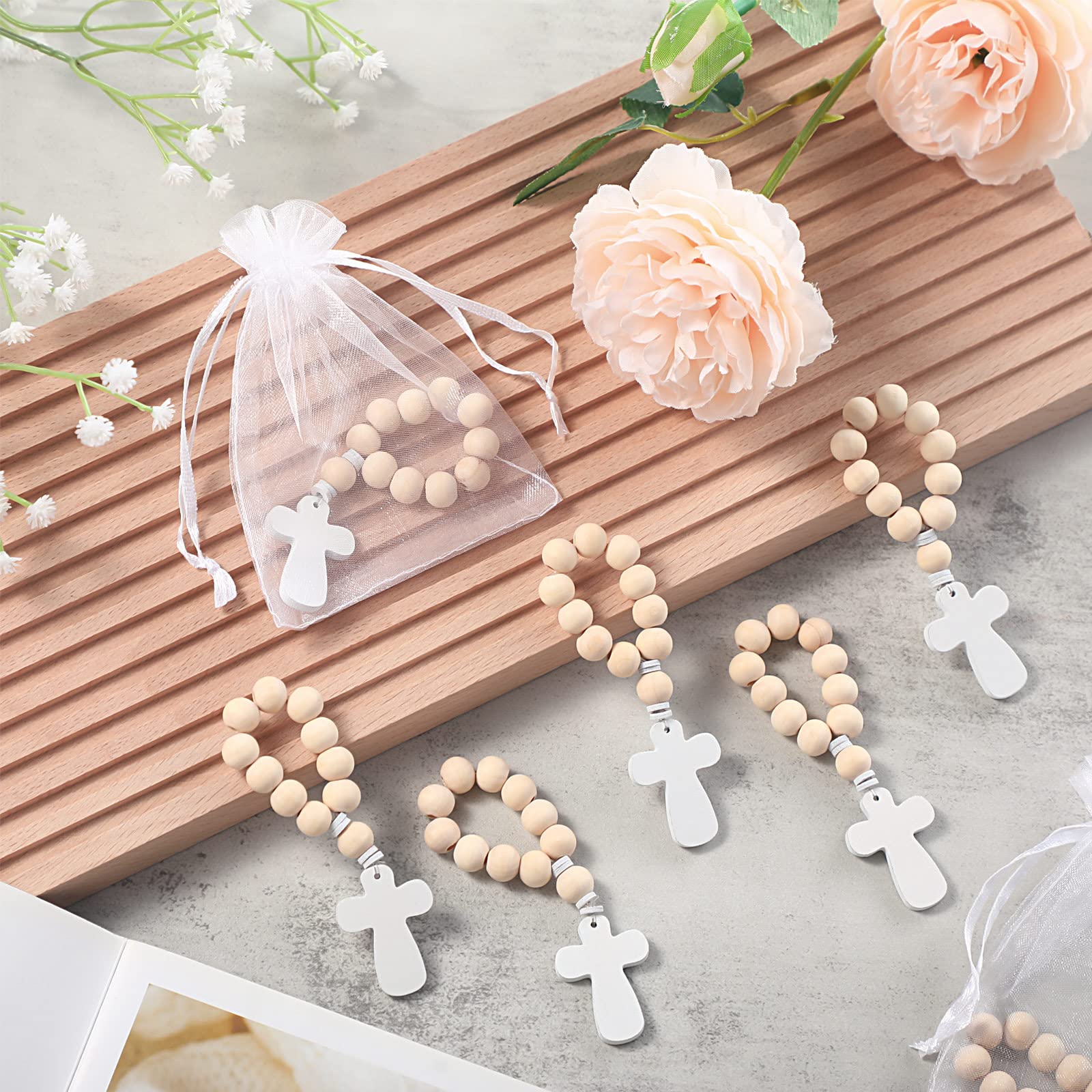 Deekin chapelet glissé dans pochette en filet blanc pour protection et présentation