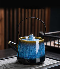 DEKNBE quatre tasses et sous-tasse disposées pour un service convivial et élégant