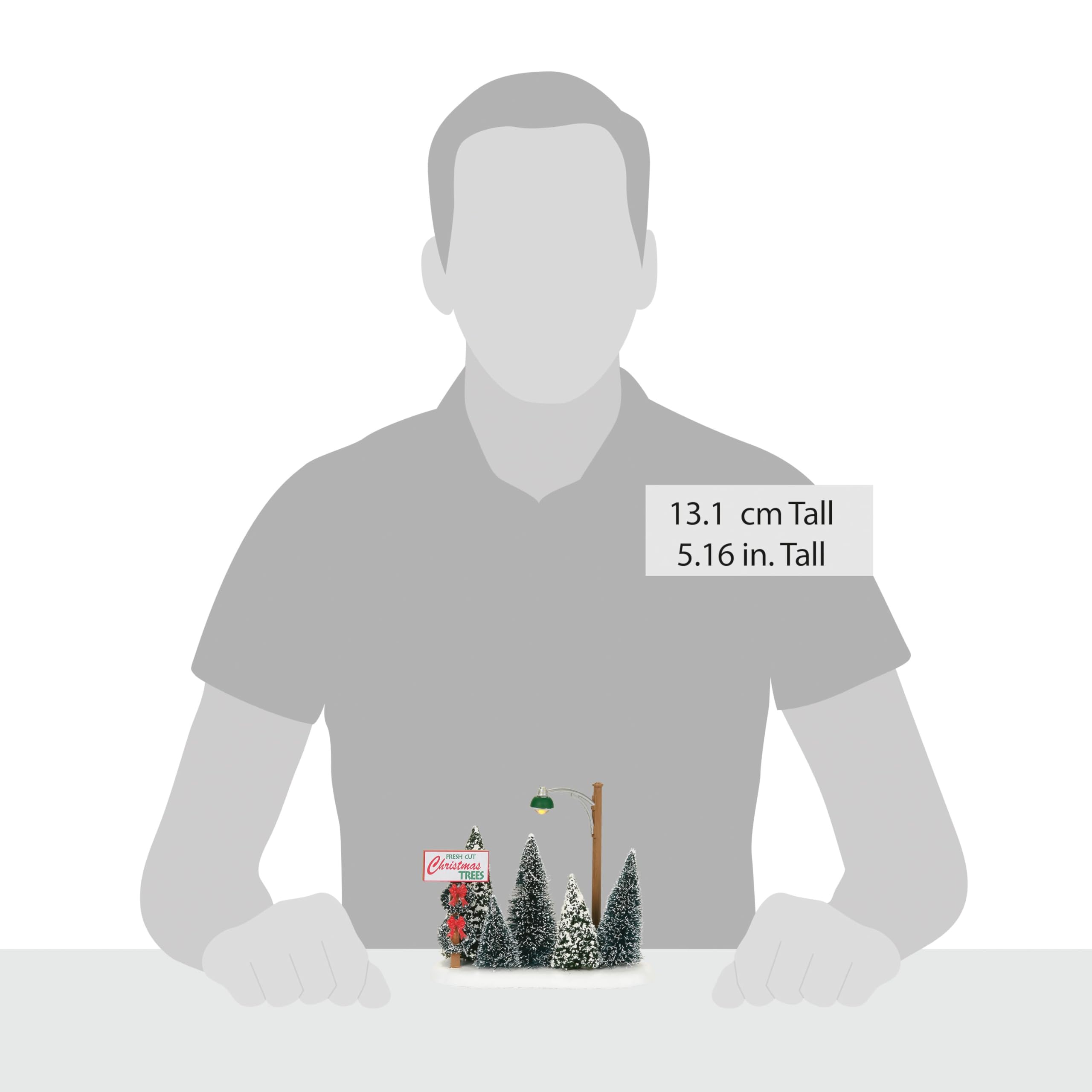 Department 56 comparaison d'échelle avec figurine, aide à visualiser la taille