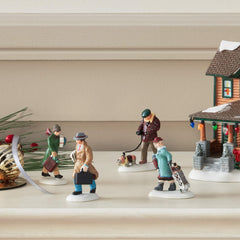 Department 56 gros plan sur peinture et détails, finition artisanale valorisée