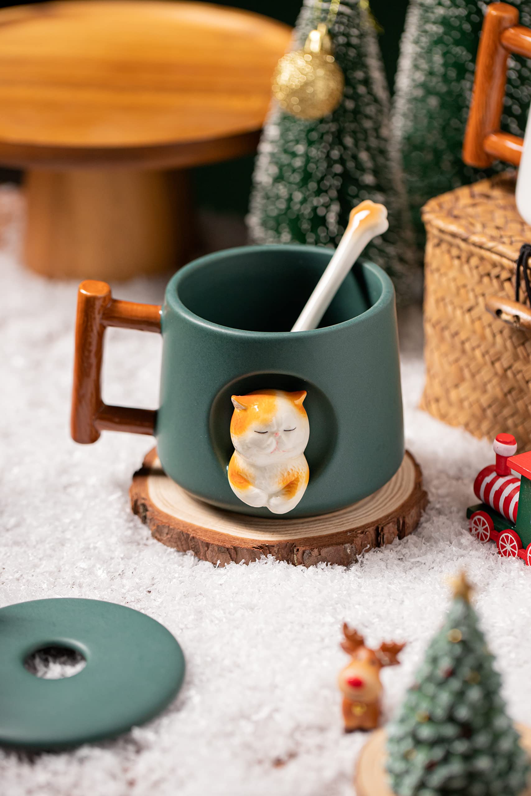 DIHOclub mug posé sur bureau idéal pour café au travail et ambiance cosy