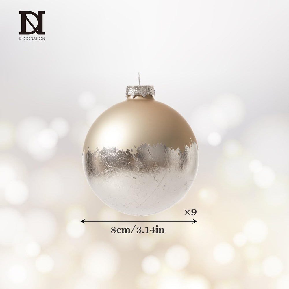 DN DECONATION boules sur arbre créant ambiance chaleureuse de fête