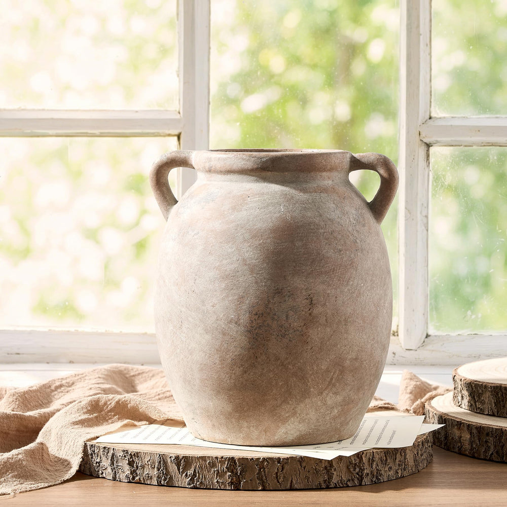 Dobbyby vase étiquette artisanale en gros plan, authenticité garantie