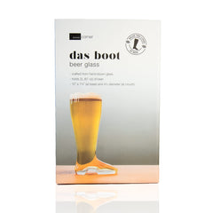 Domestic Corner Das Boot tenu en main illustrant stabilité et convivialité en service