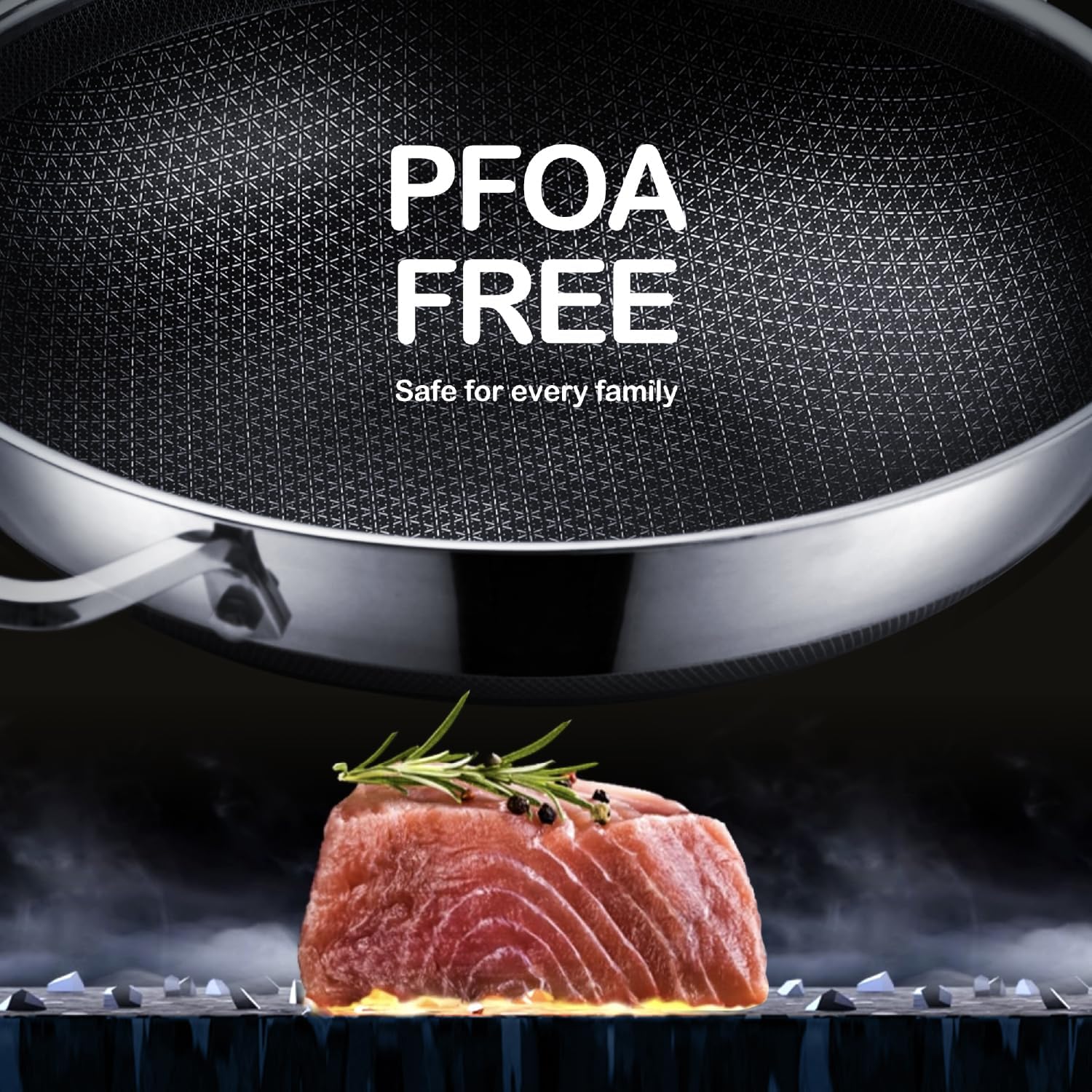 DOTCLAD wok posé près d'une assiette pour comparer taille et capacité pratique
