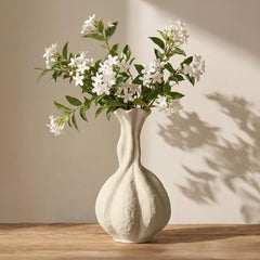 DOWAN vase face avant blanc chaud montrant silhouette élégante et polyvalence