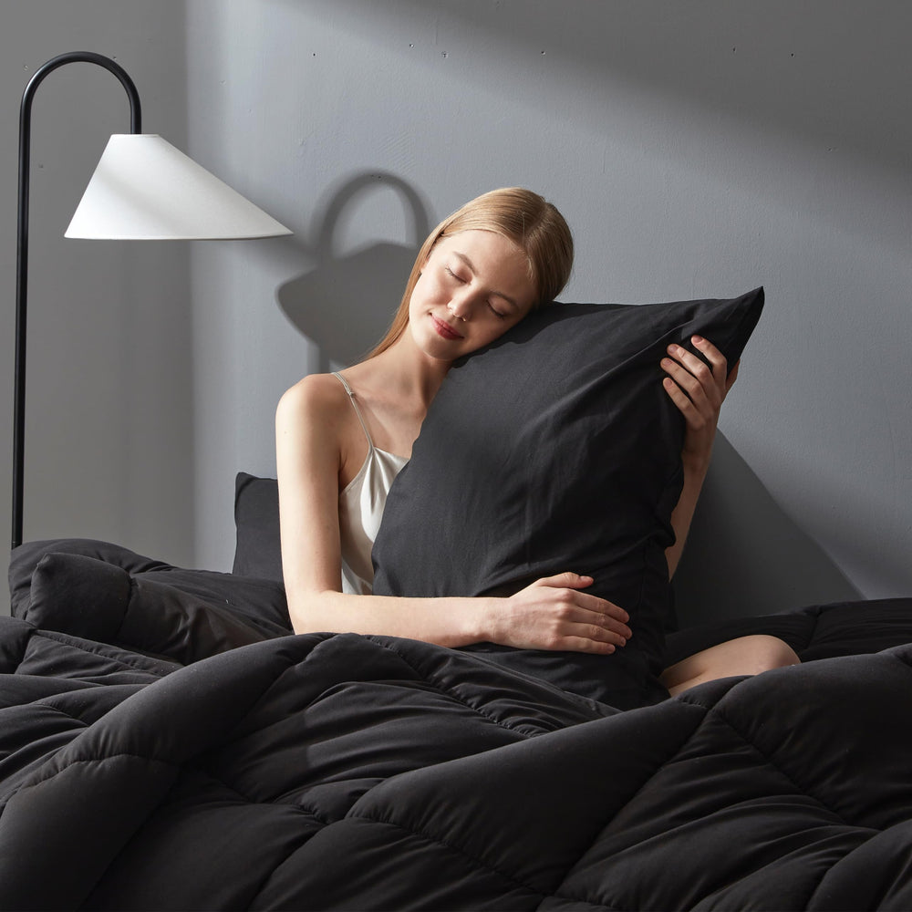 DOWNCOOL détail matelassage en carrés, maintien uniforme du garnissage