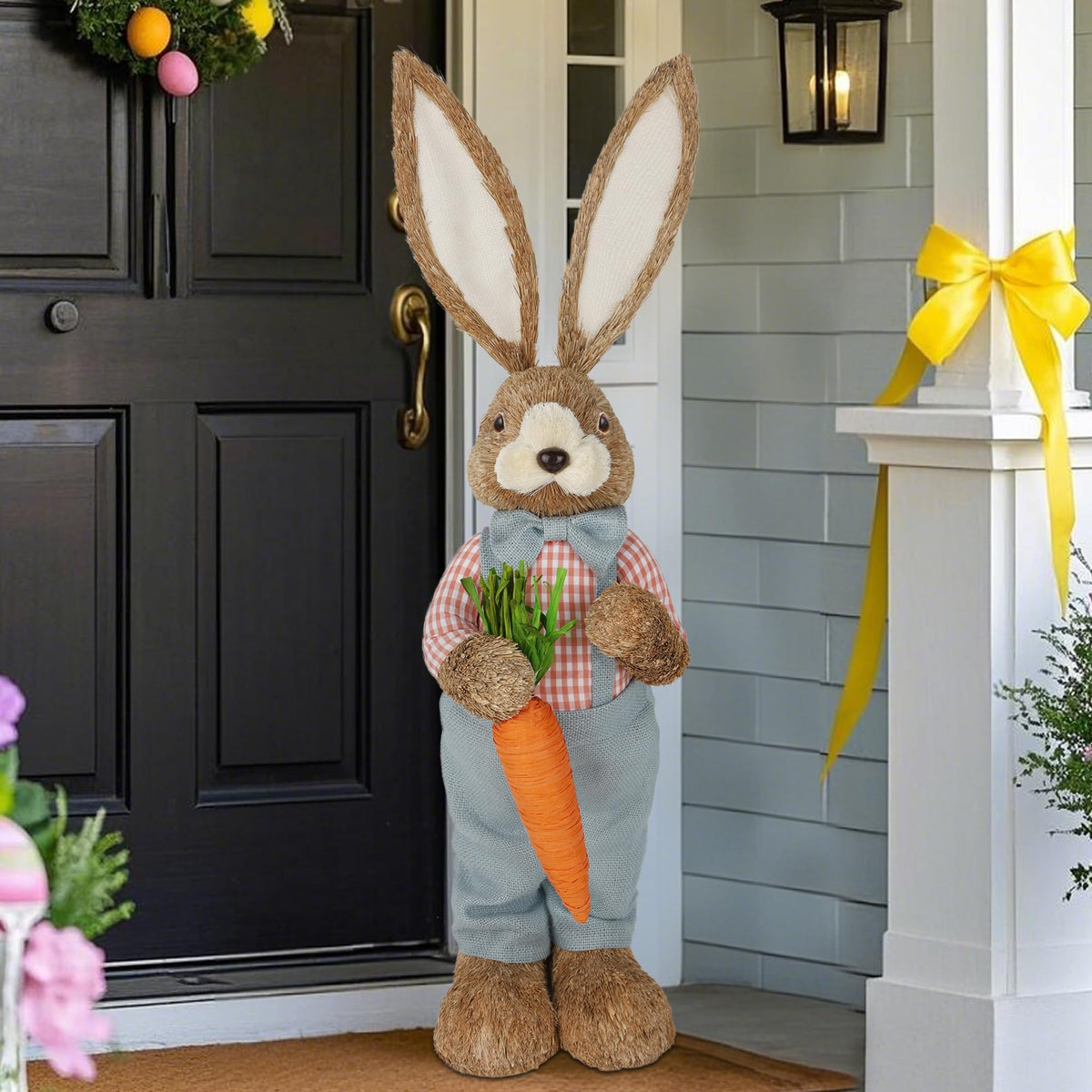 DR.DUDU lapin de paille face au porche accueillant, crée une entrée chaleureuse