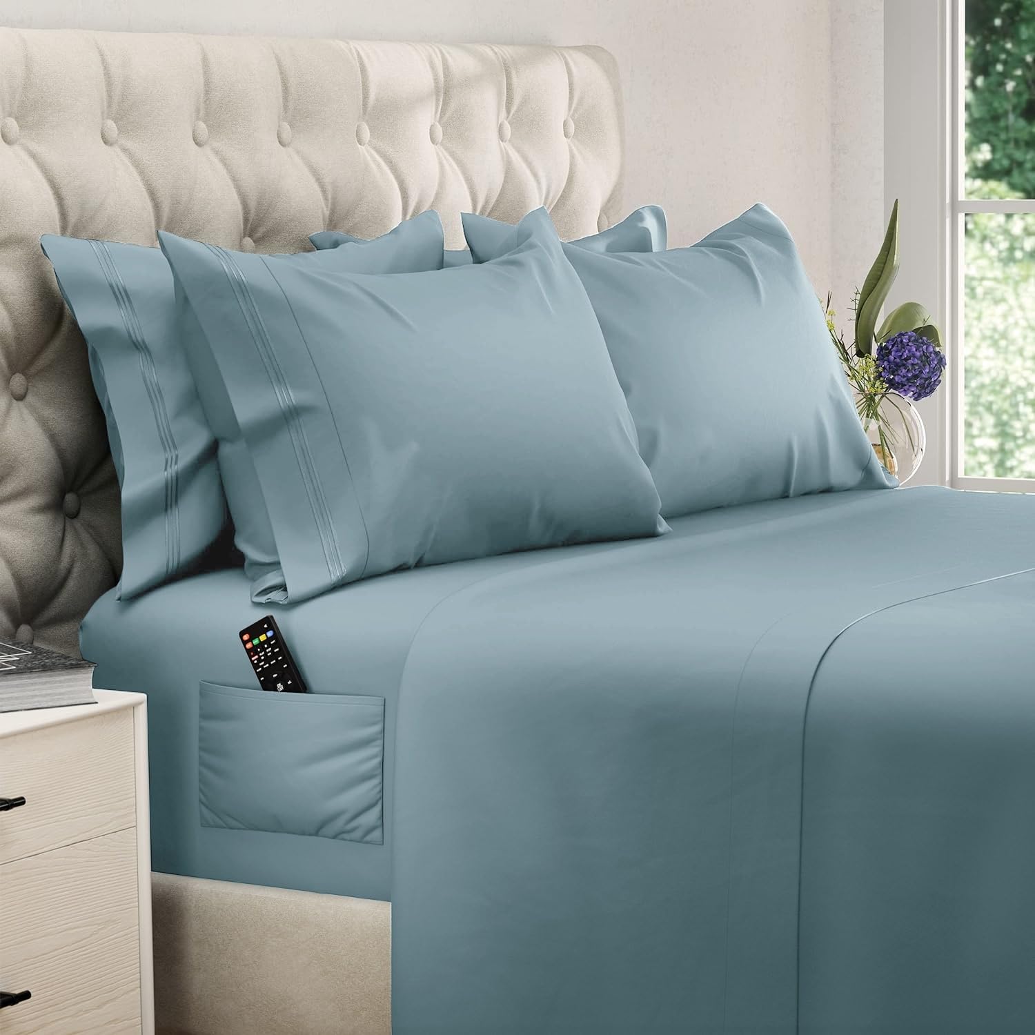 DREAMCARE vue d'ensemble du set King montrant un lit soigné et confortable