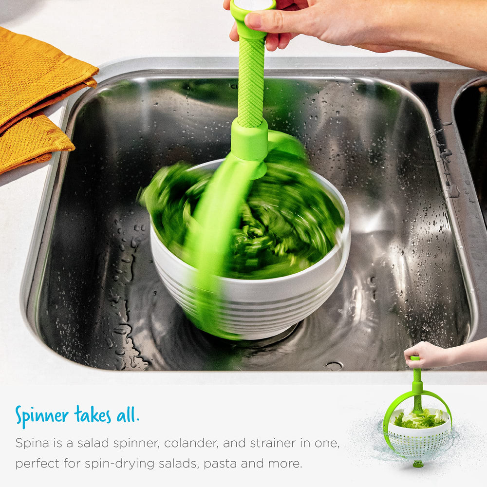 Dreamfarm Spina en usage essorant une salade pour un séchage rapide