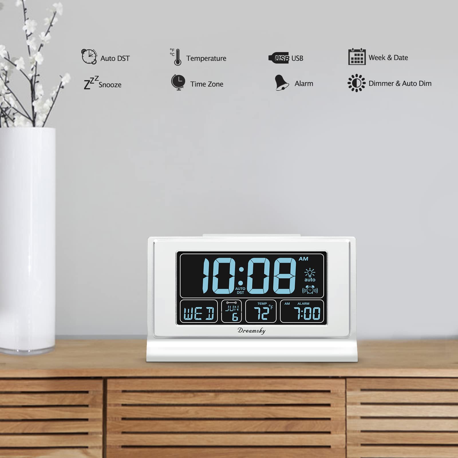 dreamsky sur chevet charge un téléphone pratique près du lit