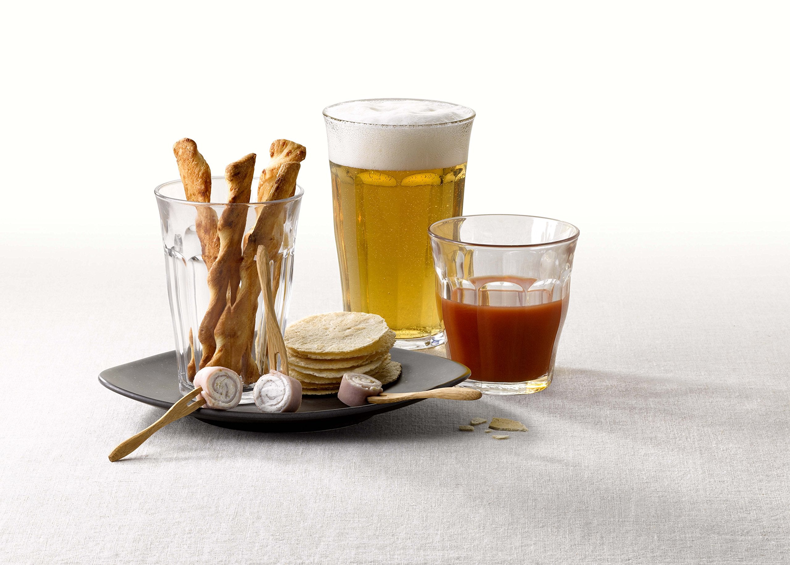 Duralex picardie table mise en scène verre en usage illustrant polyvalence et élégance