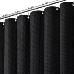 Dynamene rideau de douche noir en situation élégante, apporte style spa
