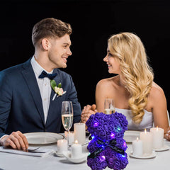 EALEBE détail du cœur strass sur l'ours apportant touche brillante romantique