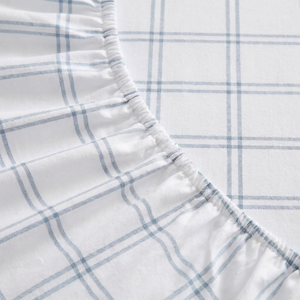 Eddie Bauer comparaison d'échelle avec matelas montrant ajustement King