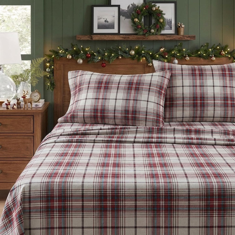 Eddie Bauer gros plan flanelle montrant texture brossée et douceur