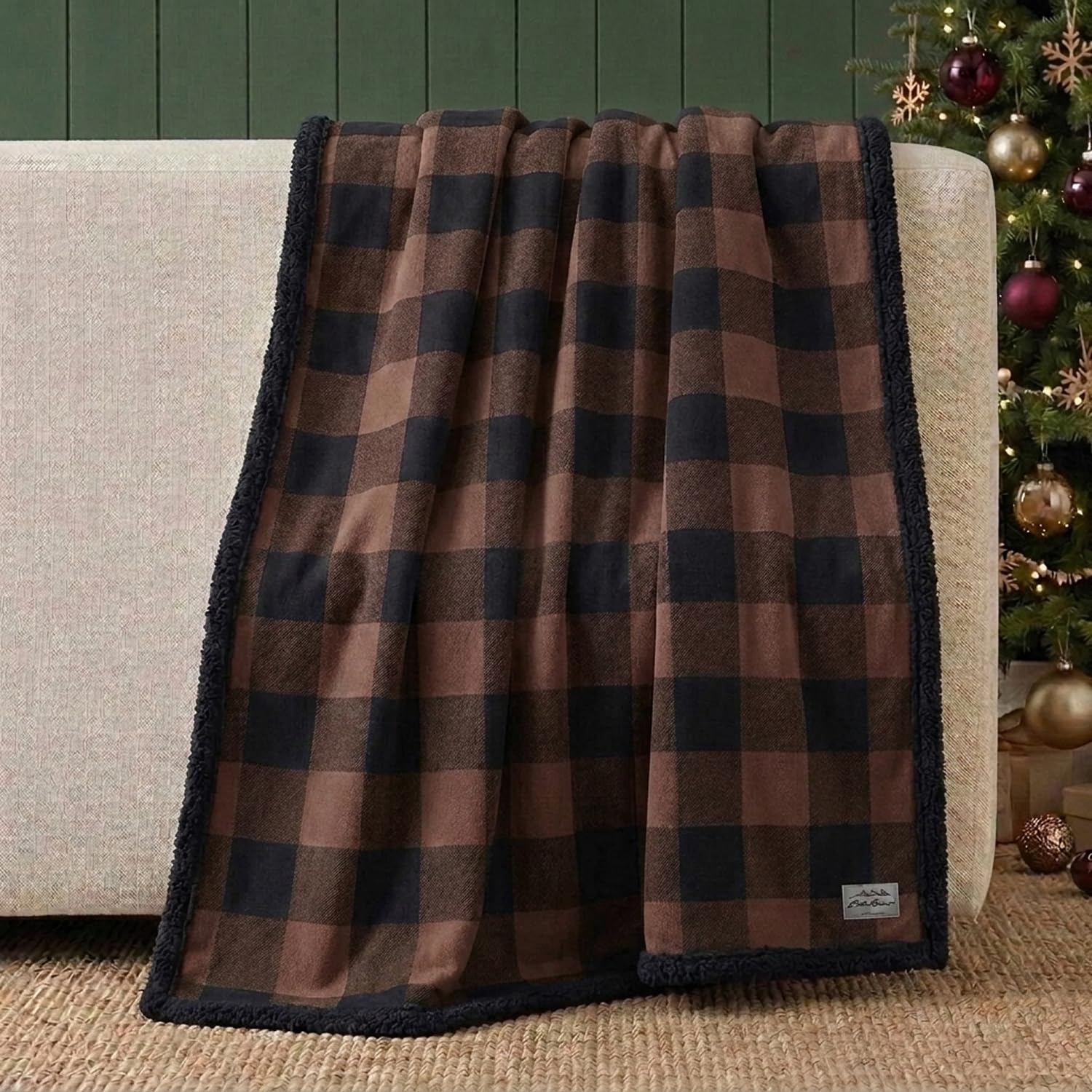 Eddie Bauer coin du plaid avec finitions visibles pour durabilité
