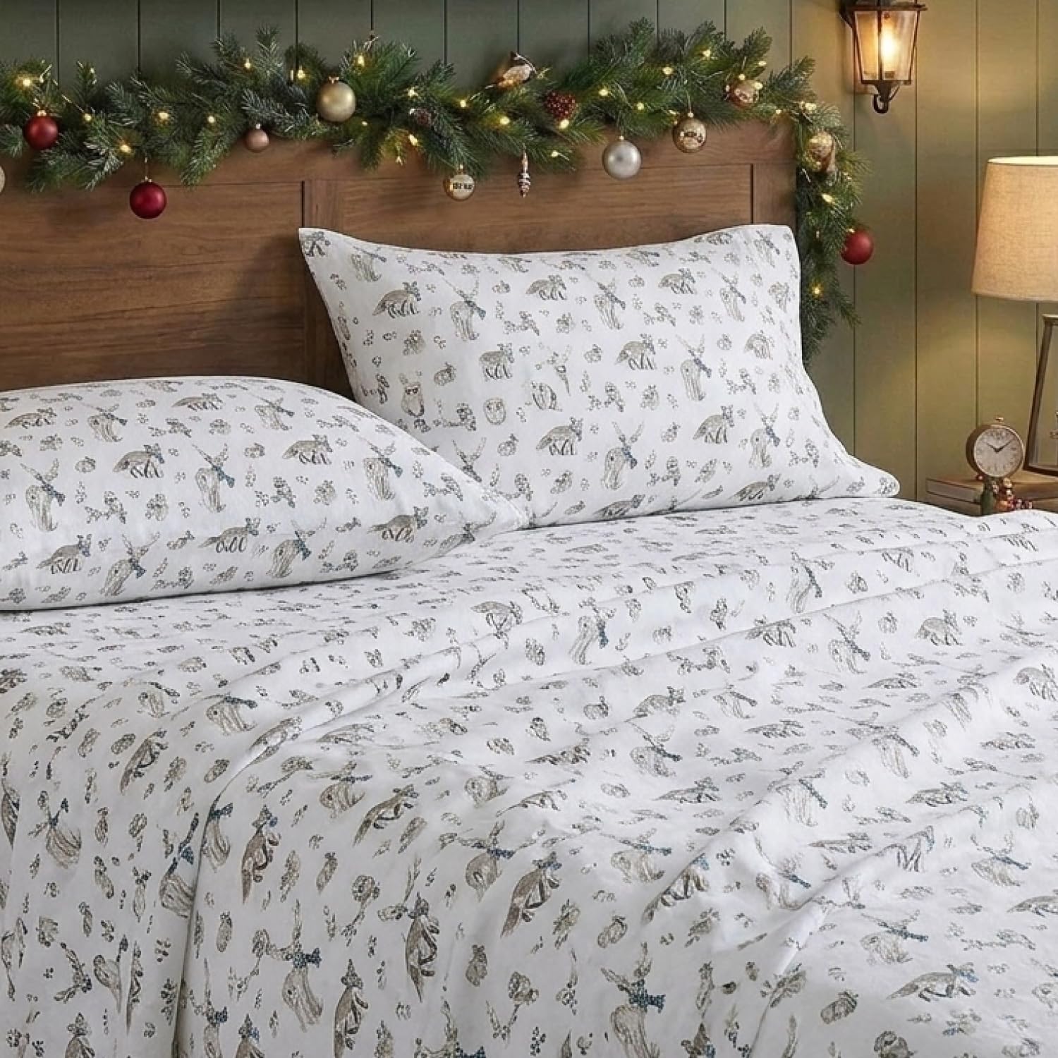 Eddie Bauer taies d’oreiller sur lit illustrant un confort moelleux et alignement parfait