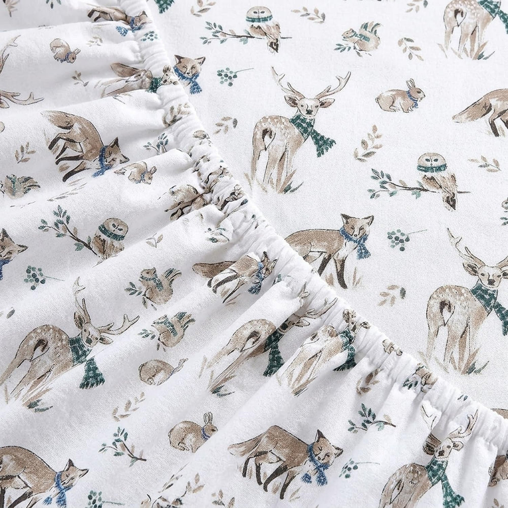 Eddie Bauer pli de tissu montrant densité et douceur pour nuits confortables