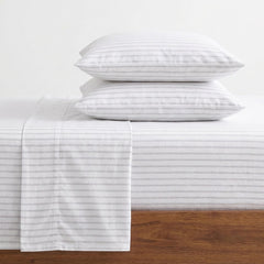 Eddie Bauer face avant packaging montrant motif Trail Stripe et finition durable