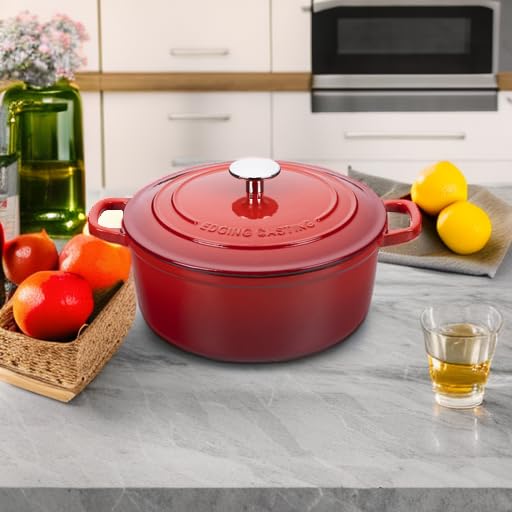 EDGING CASTING cocotte en usage sur plaque induction montrant compatibilité et stabilité