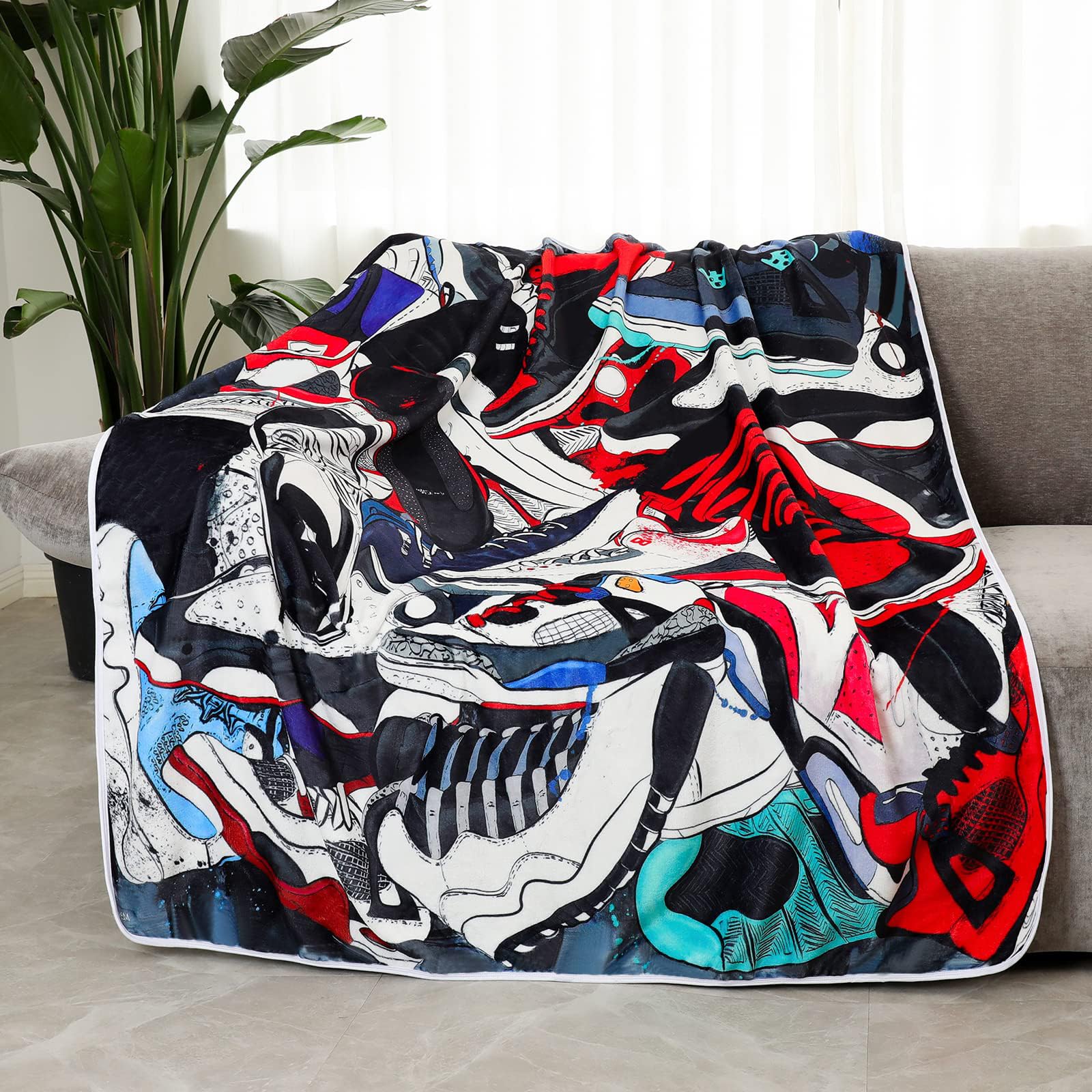 EISKBC plaid posé sur lit d'enfant crée ambiance sportive et cosy