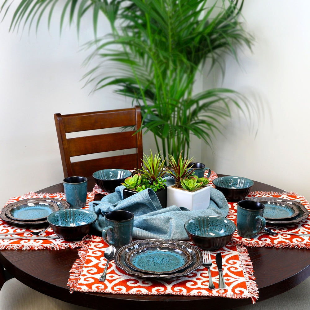 Elama Mystic Waves mise en scène de table soulignant l'effet décoratif lors d'un repas