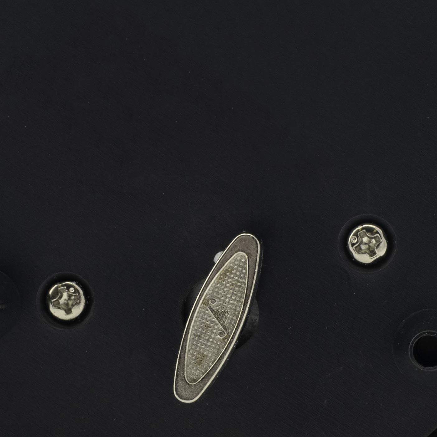 Elanze Designs socle en résine et mécanisme visible garantissant stabilité