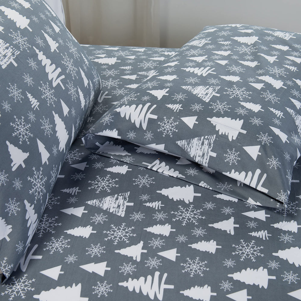 Elegant Comfort draps installés sur lit prêt à dormir, esthétique chaleureuse