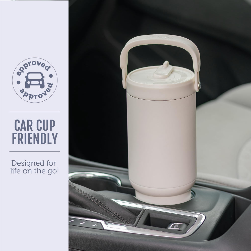 Ello Oasis Go+ comparé à un porte-gobelet de voiture montrant compatibilité