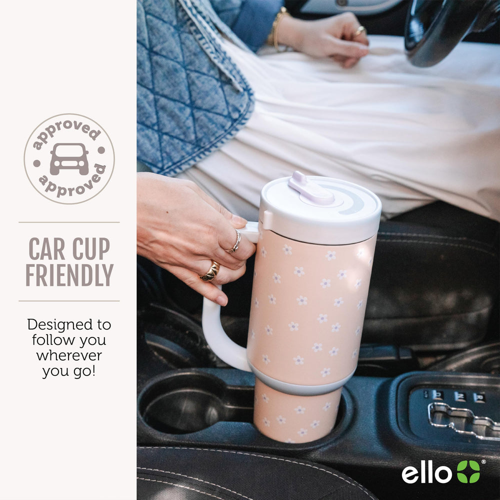 Ello placé dans porte-gobelet de voiture pour déplacements sûrs