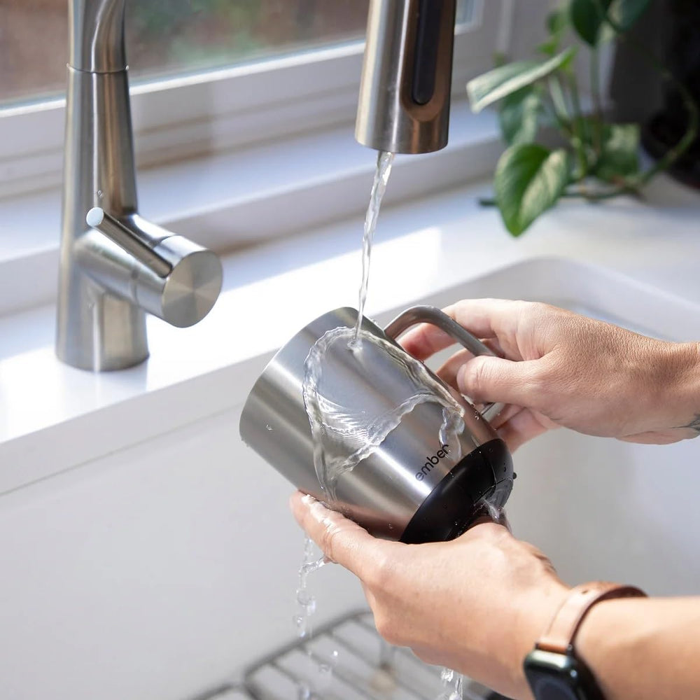 Ember Mug 2 gros plan sur le revêtement anti-rayures pour un usage durable