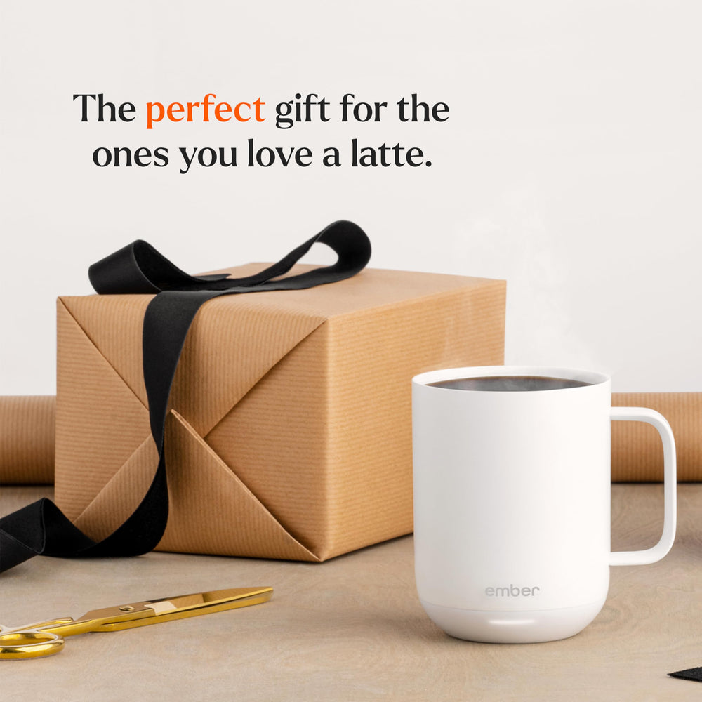 Ember mug 2 en scène lifestyle matin, conserve le café chaud pendant la routine