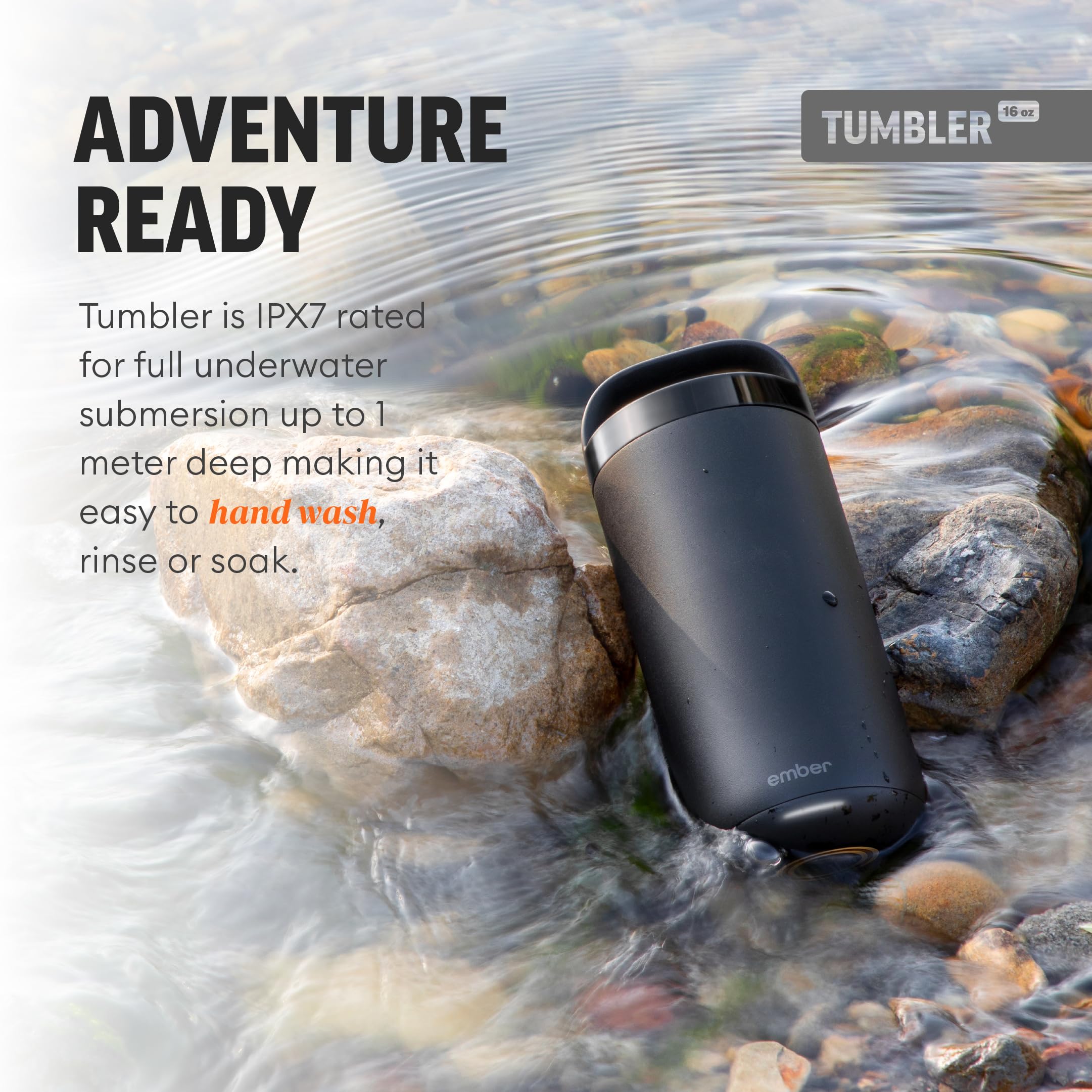 Ember Tumbler posé sur son socle de chargement pour usage continu