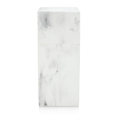Essentra Home gros plan sur texture effet marbre durable et esthétique
