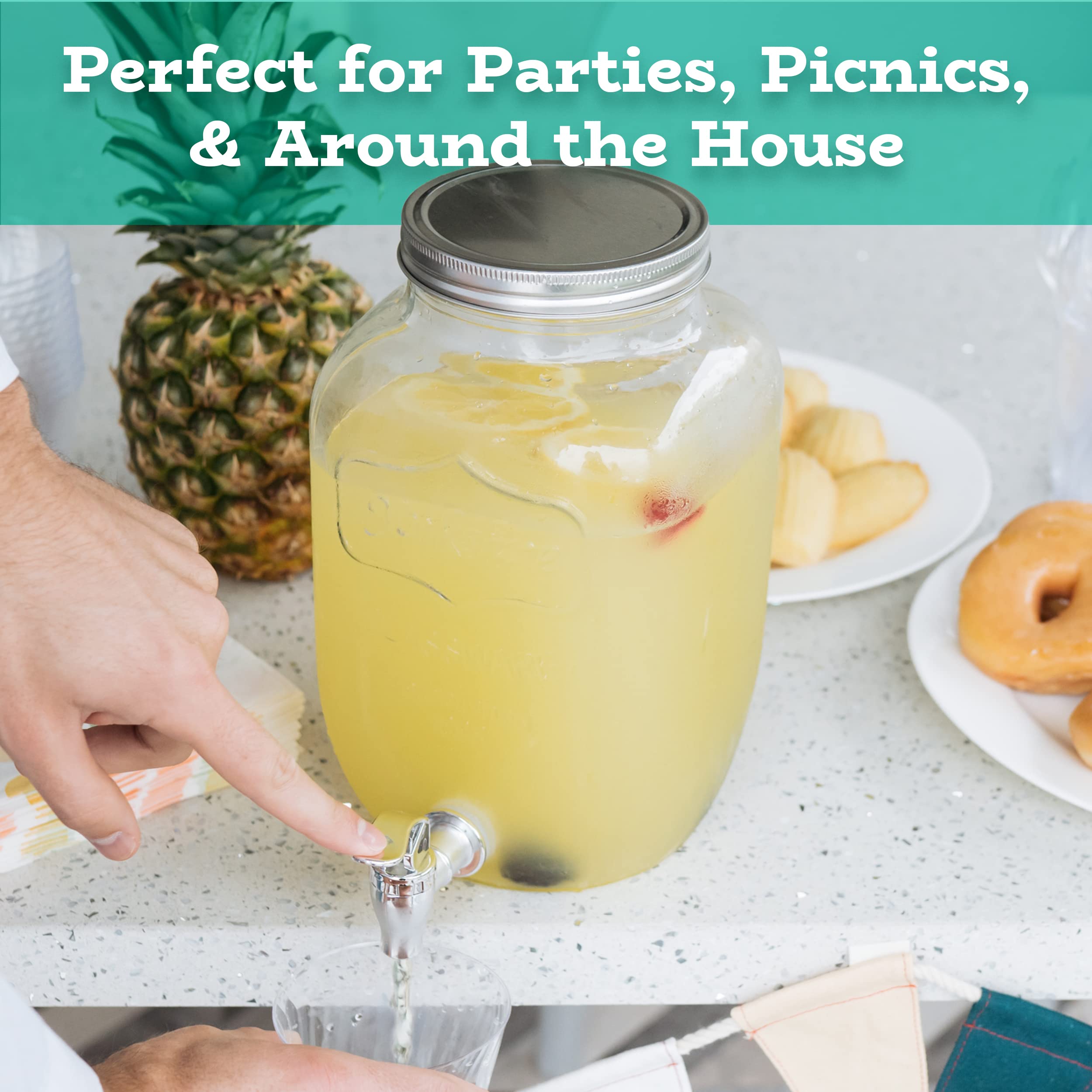 Estilo distributeur installé sur une table de fête, apporte élégance pratique