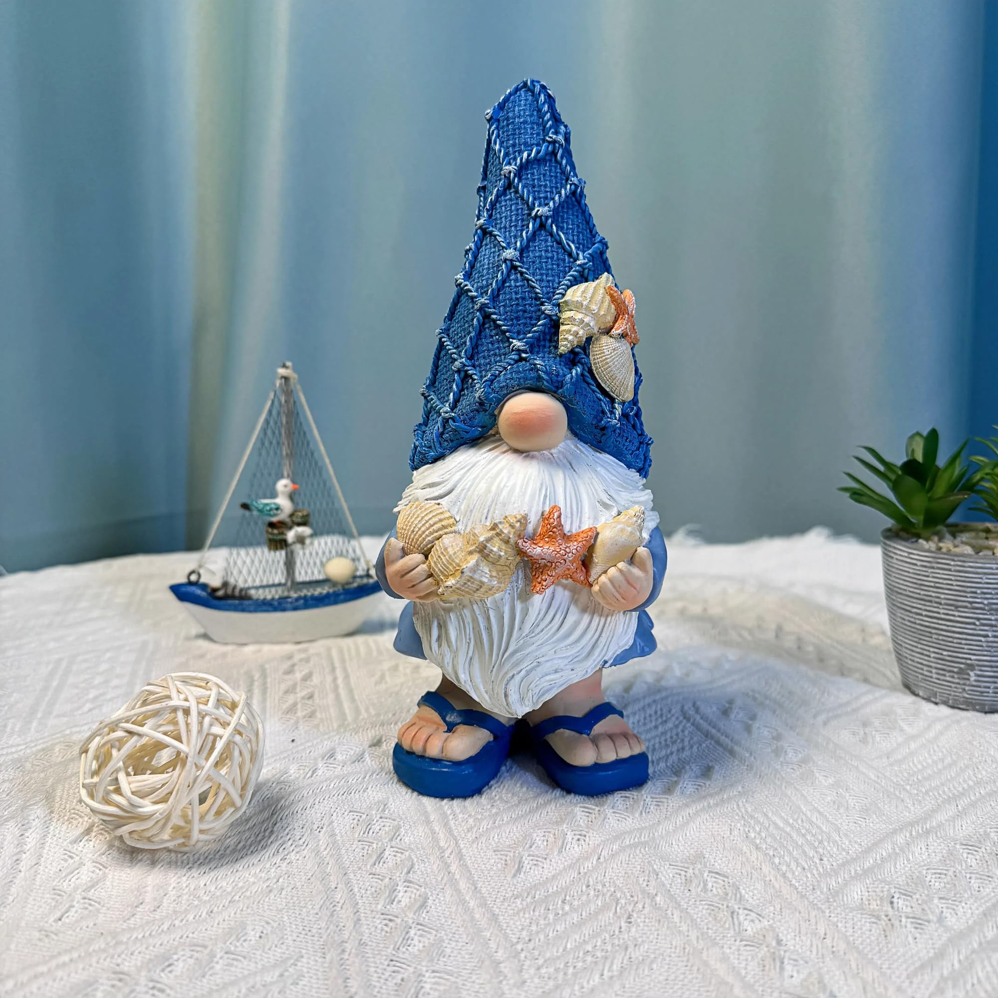 Etlemonde gnome sur table intérieur renforçant décor marin chaleureux