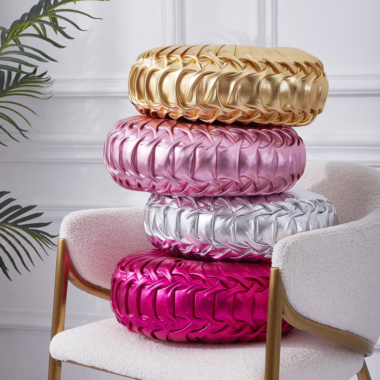 Coussin EUCIOR en situation dans salon ajoutant charme et style