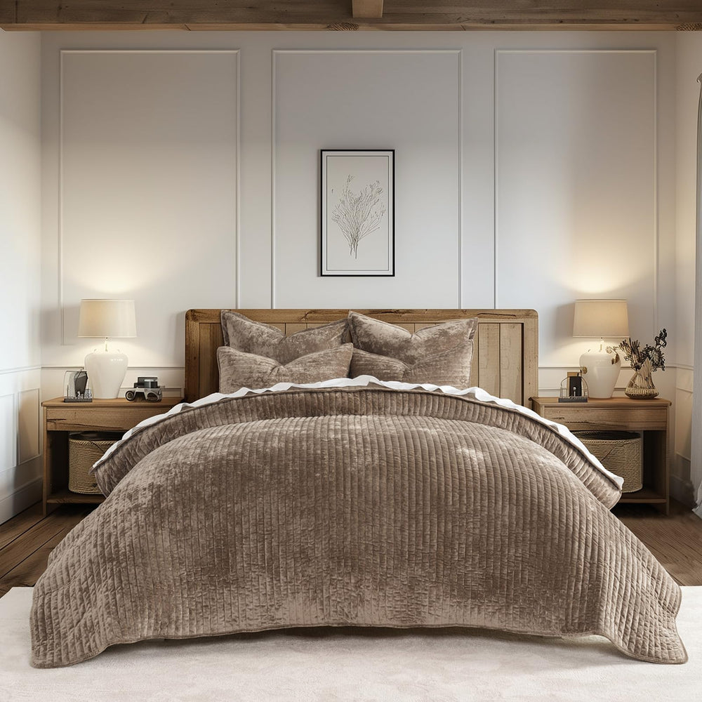EverGrace couette devant lit montrant finition moka et rendu chic